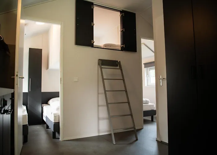 De Bijsselse Enk, Noors 14 Dağ evi *